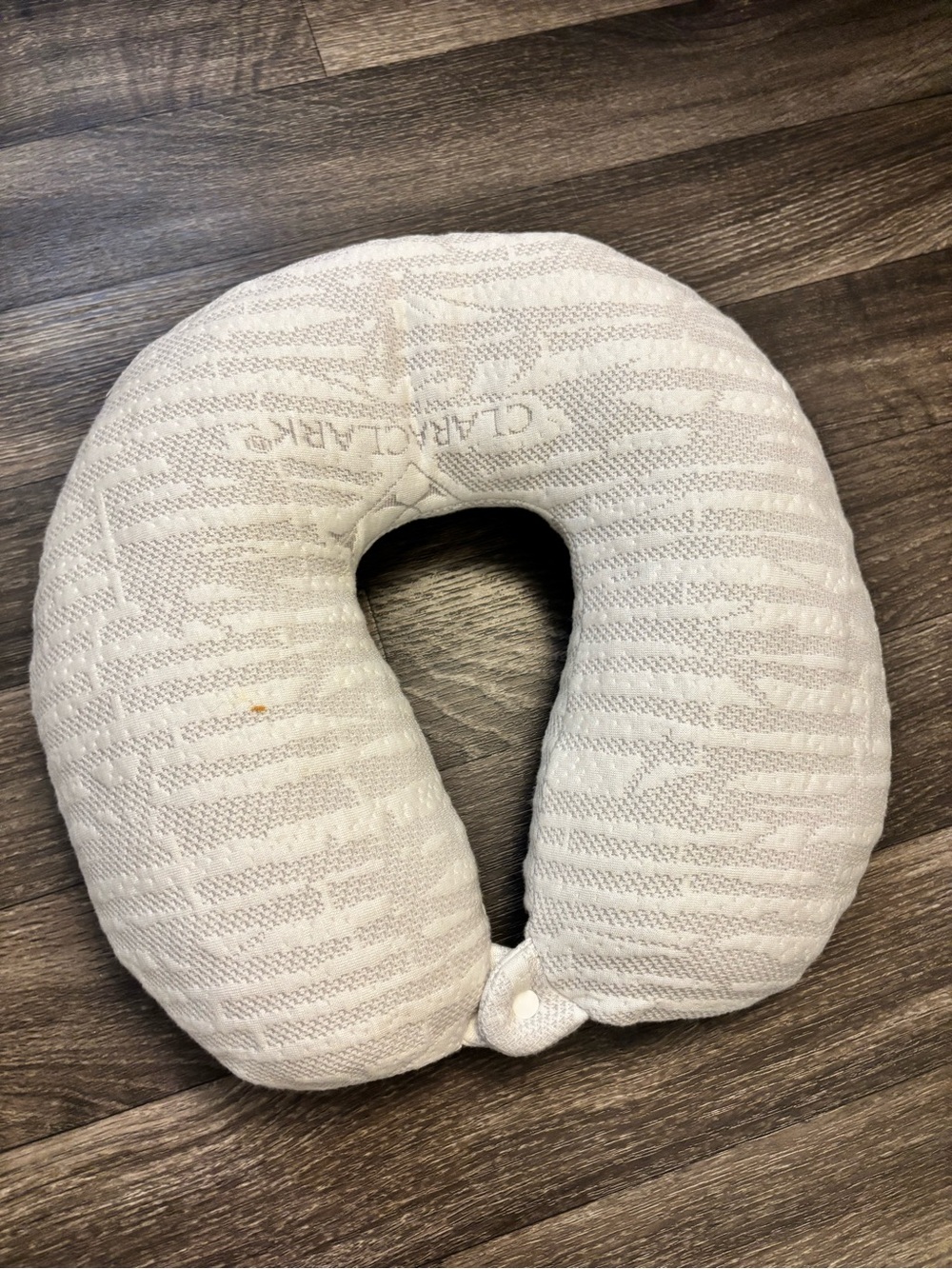 3/$20 | Clara Clark - White Textured Travel Neck Pillow